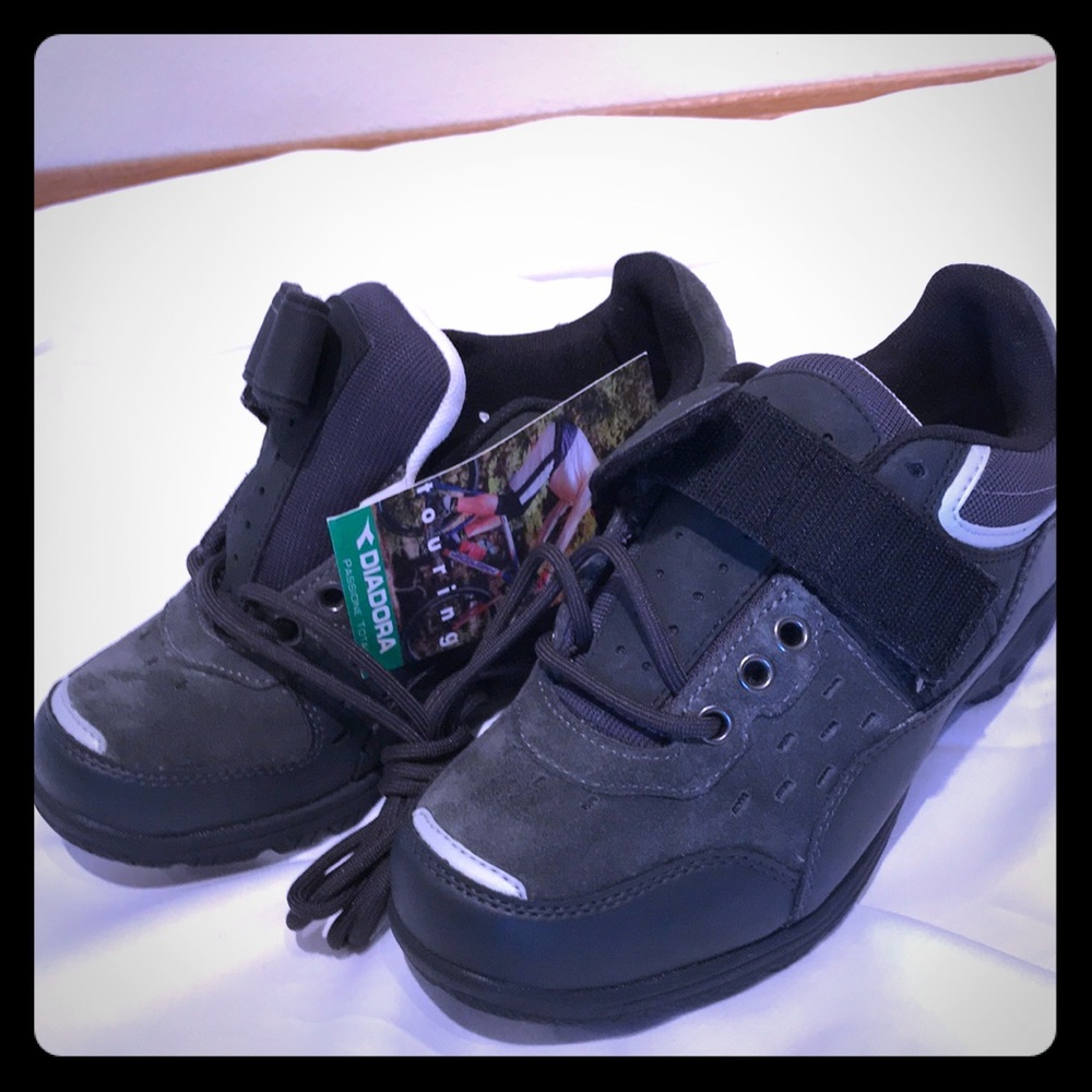 NWT Diadora cycling shoe women’s 8.5